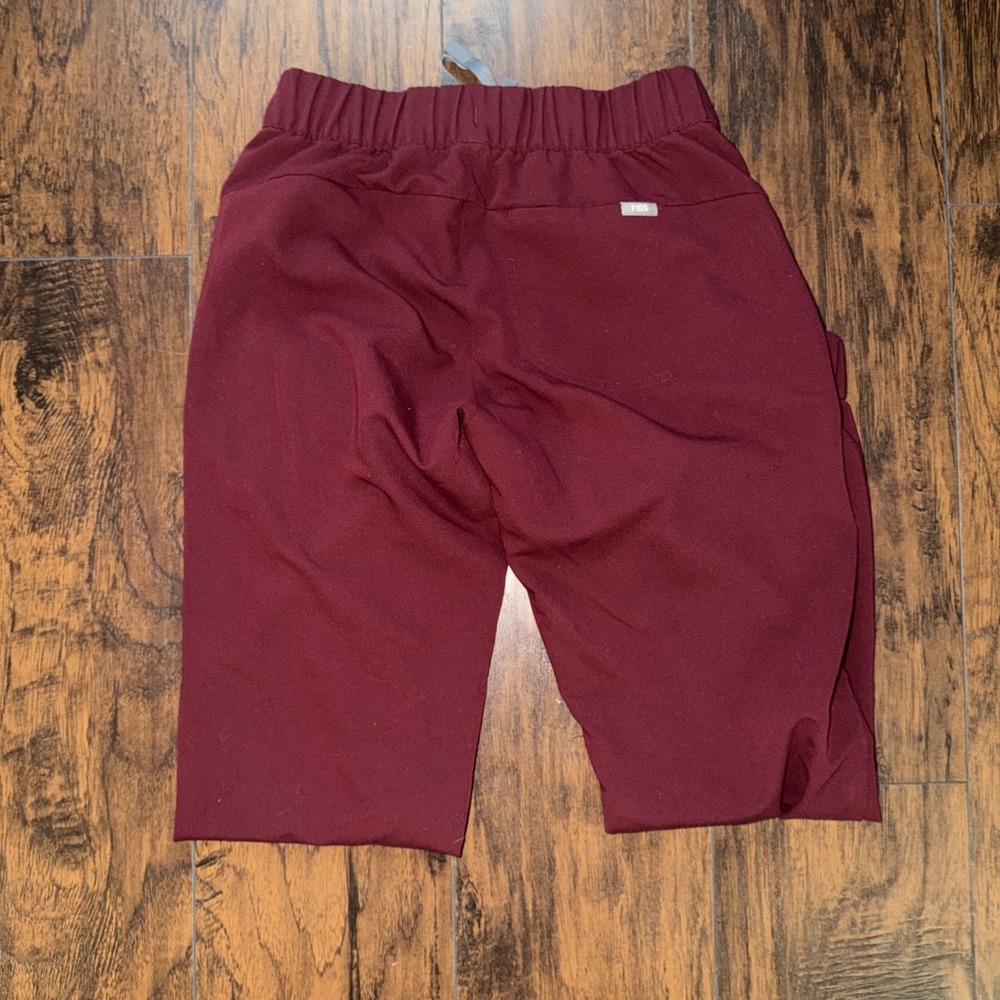 Women's FIGS Zamora Jogger Scrub Pants Burgundy‎ Size XS Nurse Health